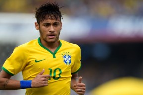 开云体育在线入口-国足球员赛后接受采访表达信心，国足赛后采访视频